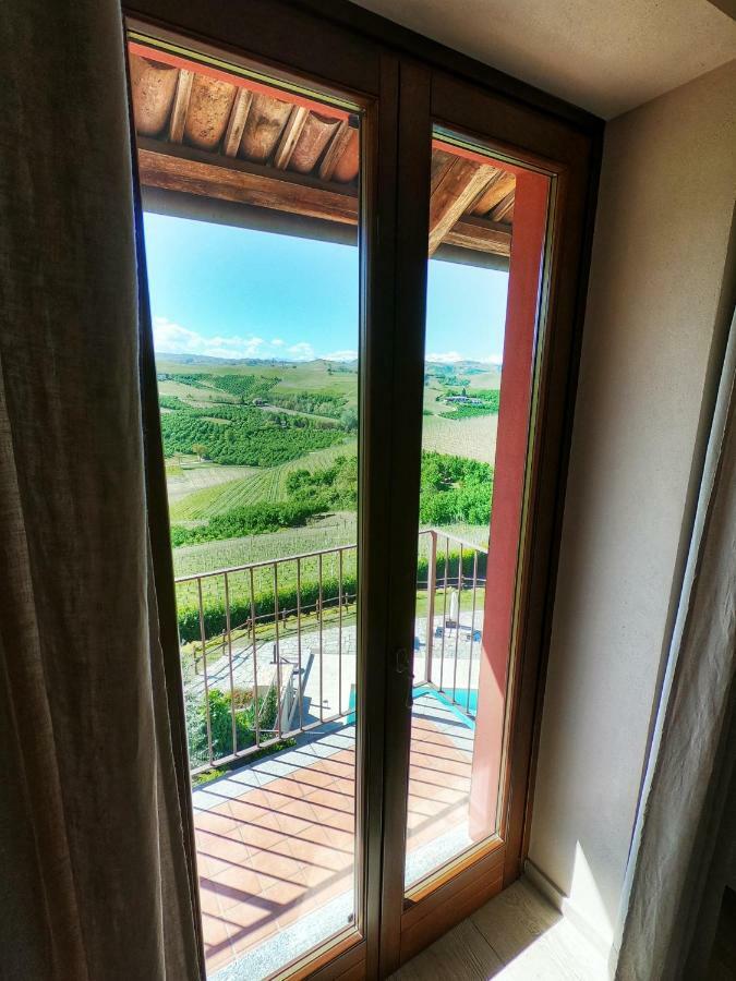Bed and Breakfast Poggio Dei Farinetti Diano dʼAlba Exterior foto